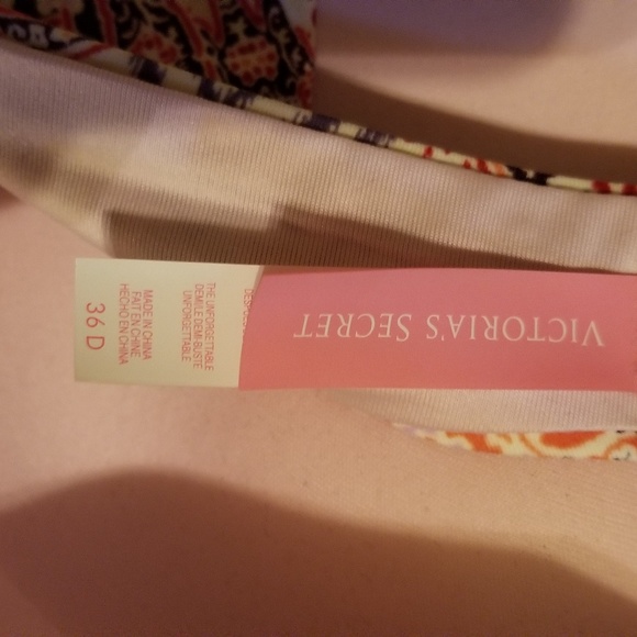 Victoria's Secret swim set - Picture 3 of 6